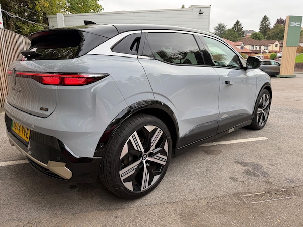 Used Renault Megane E Tech 2024 for sale - 76214925: Photo 6