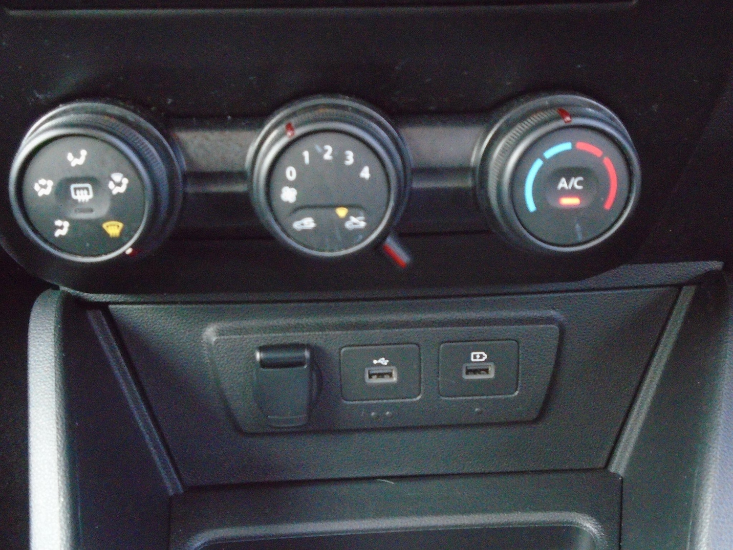 Used Dacia Duster 2022 for sale - 76913742: Photo 41