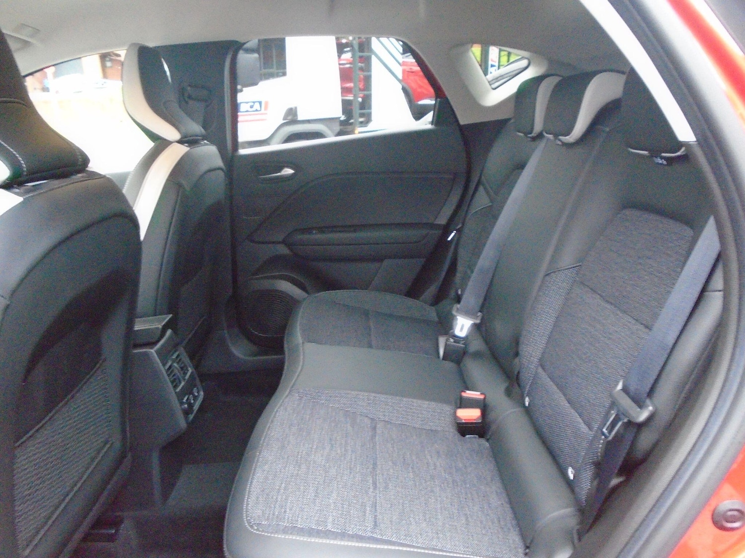 Used Renault Captur for sale - 76994481: Photo 34