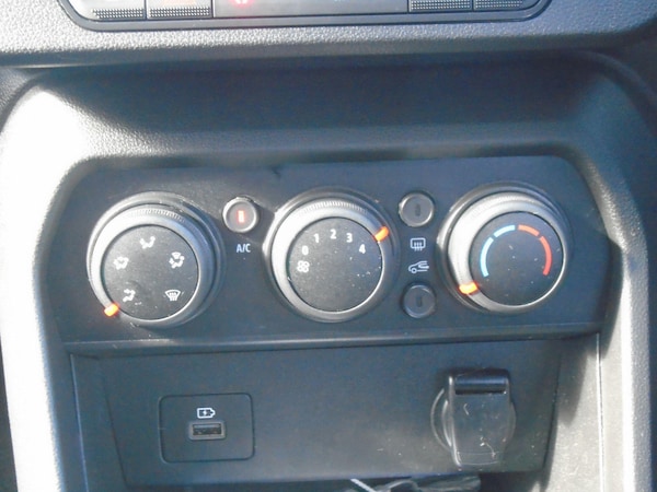 Used Dacia Sandero 2021 for sale - 76214107: Photo 42