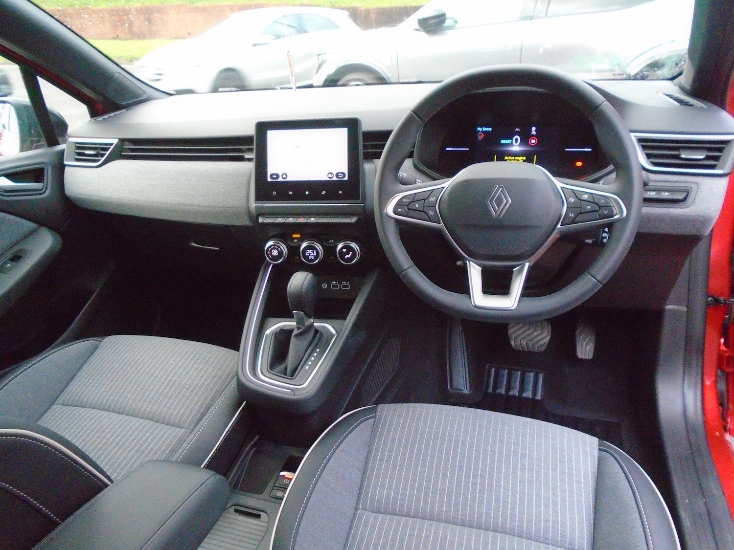 Used Renault Clio 2025 for sale - 76765264: Photo 21