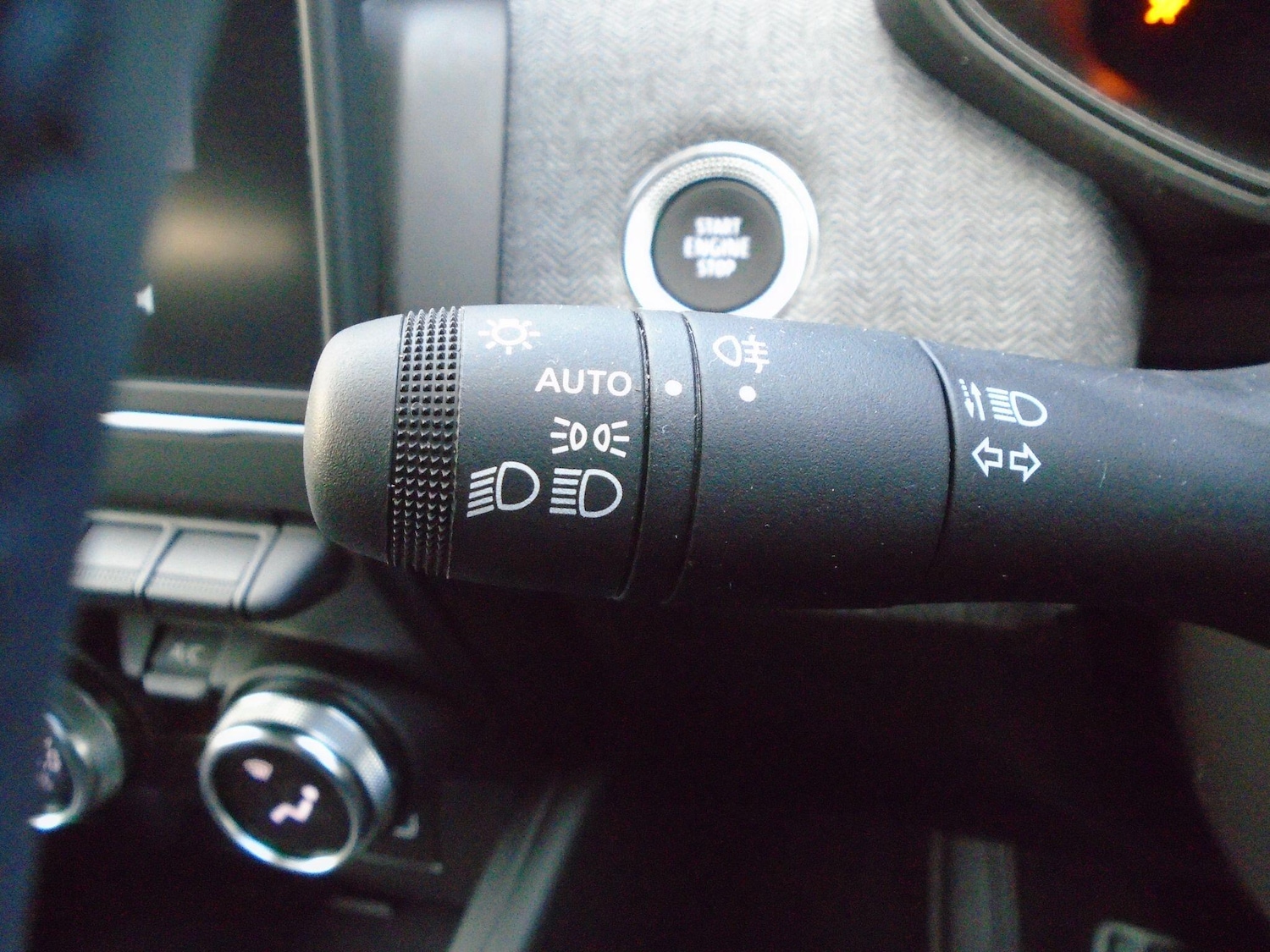 Used Renault Clio 2025 for sale - 76765264: Photo 46