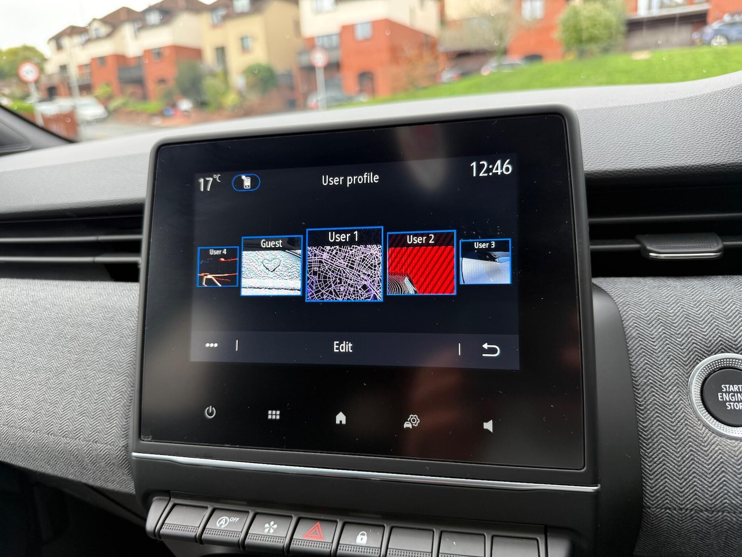 Used Renault Clio 2024 for sale - 76644551: Photo 24