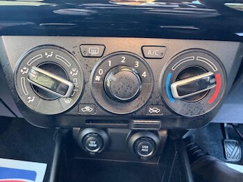 Used Suzuki Swift 2023 for sale - 76801050: Photo