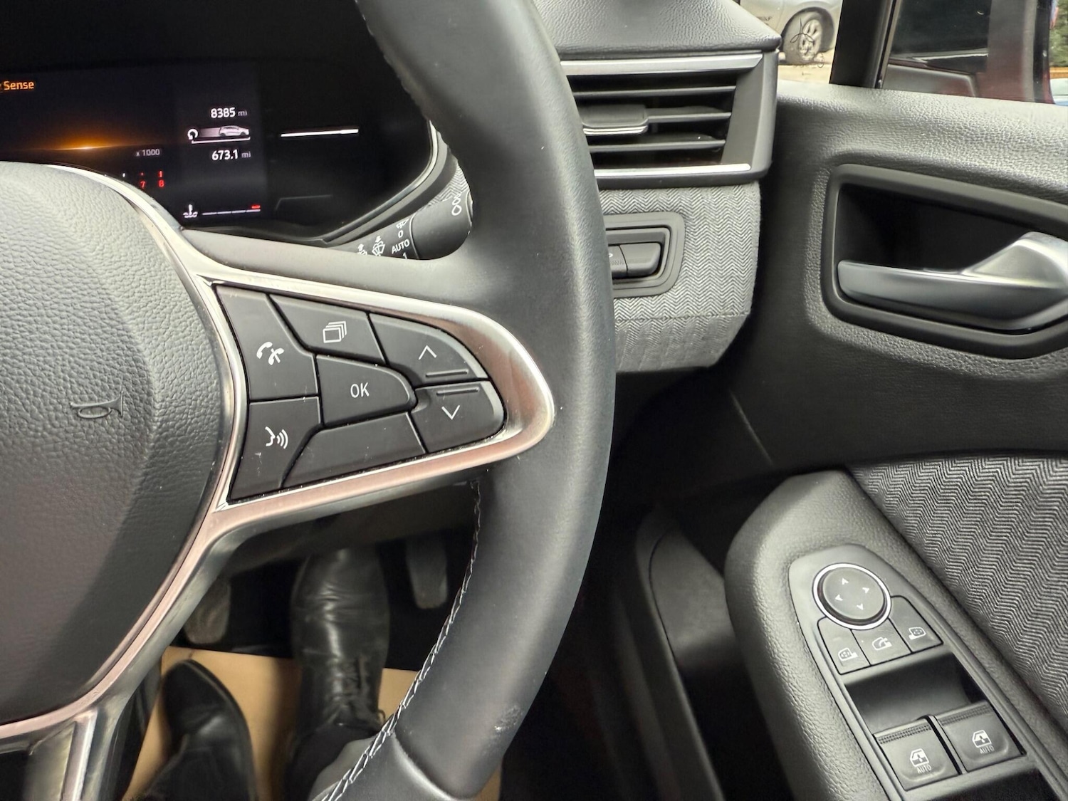 Used Renault Clio 2024 for sale - 76136709: Photo 20
