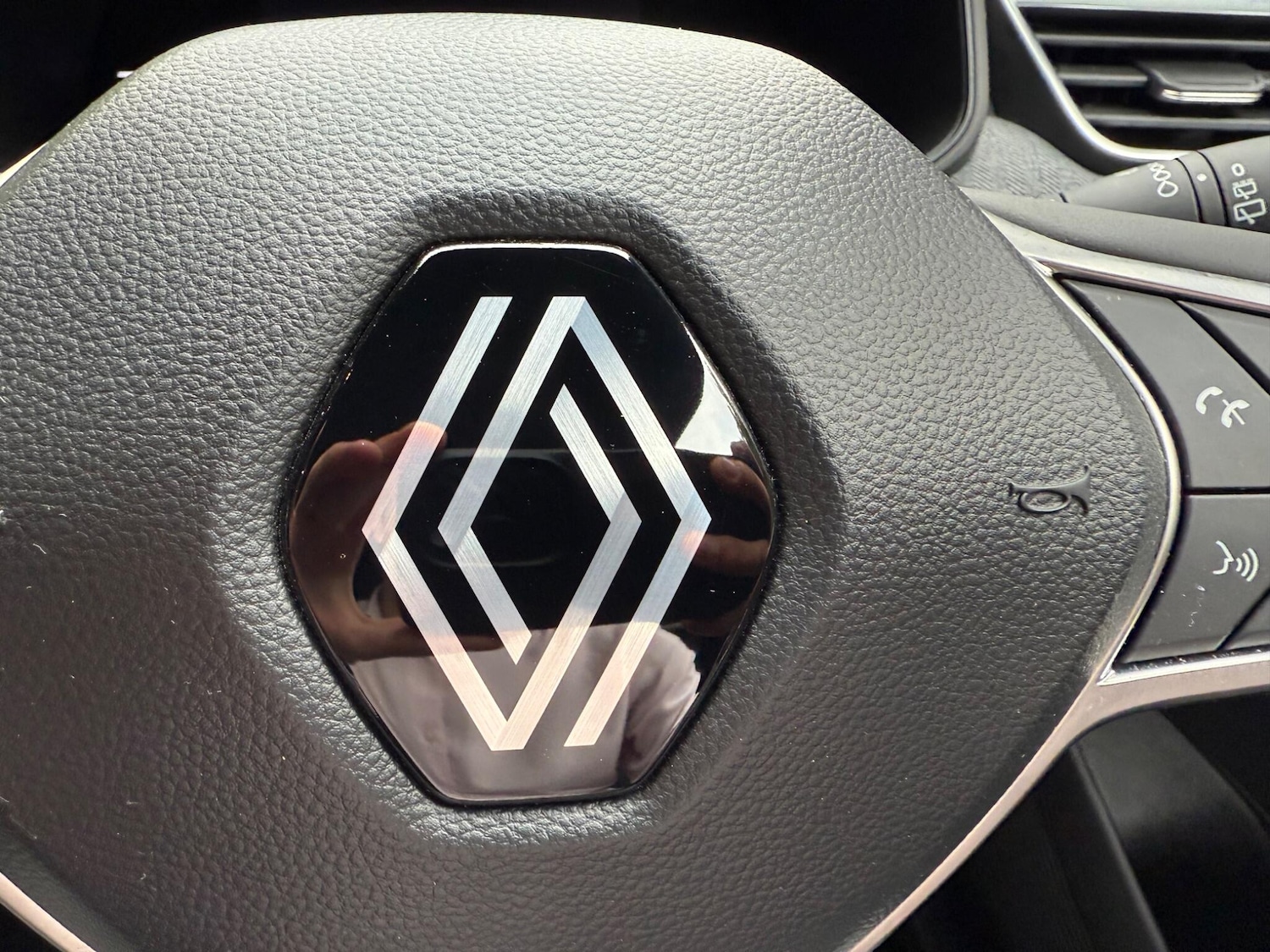 Used Renault Clio 2024 for sale - 76136709: Photo 22