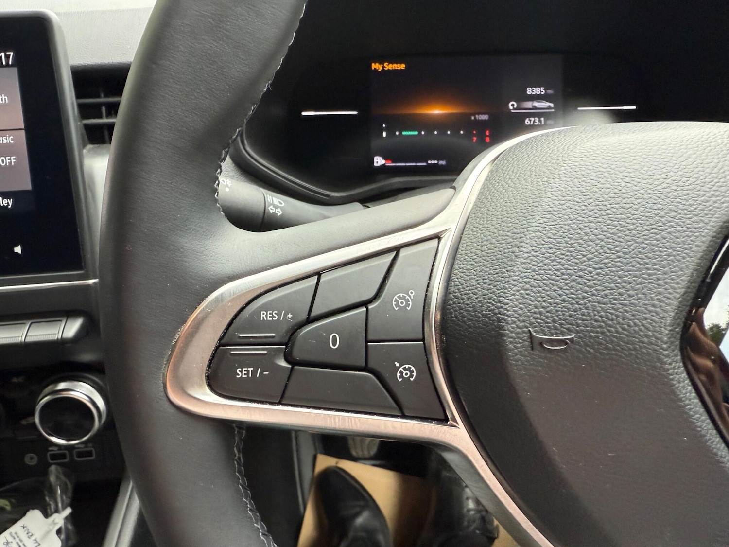 Used Renault Clio 2024 for sale - 76136709: Photo 23