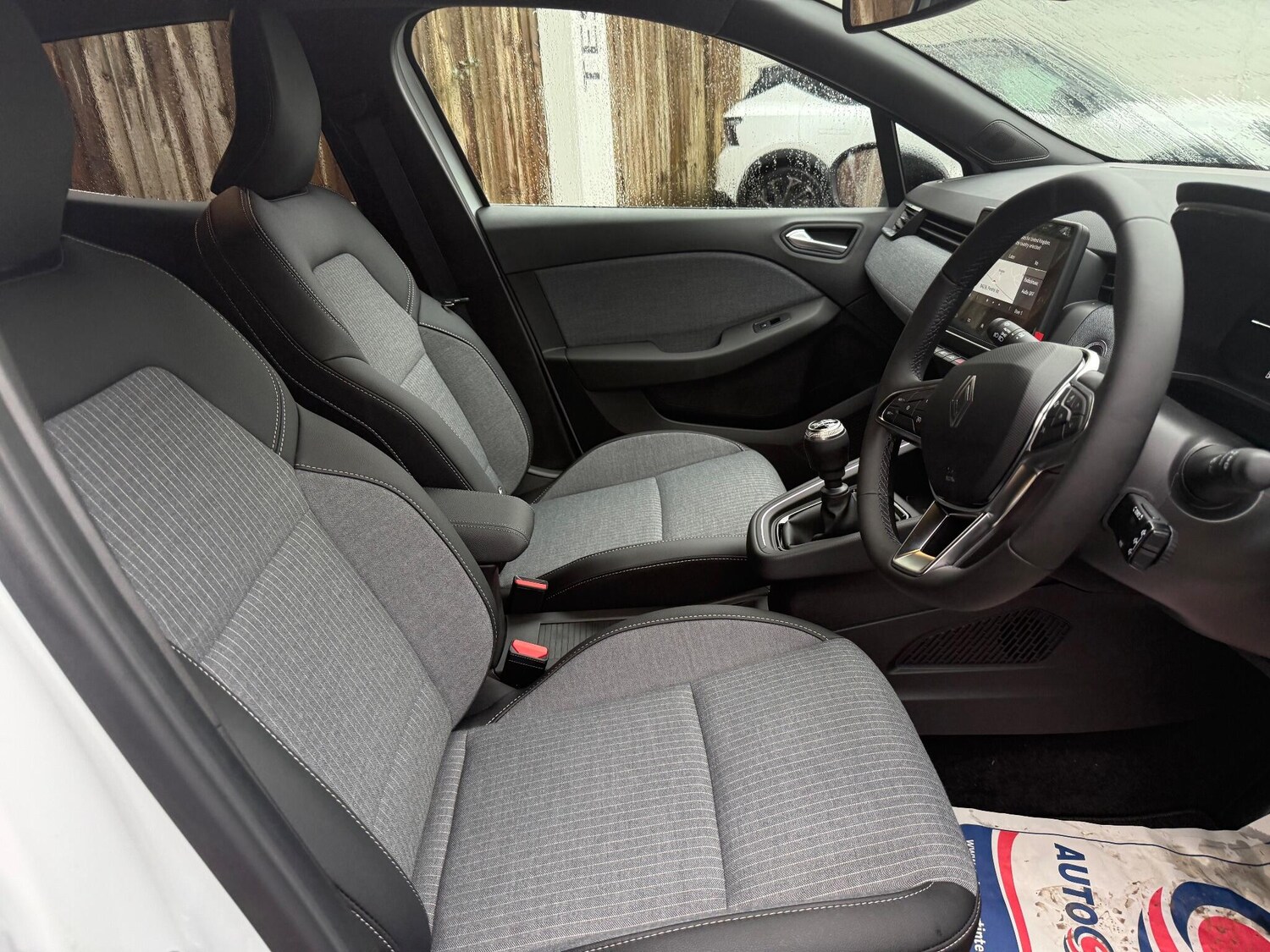 Used Renault Clio 2026 for sale - 77456065: Photo 11