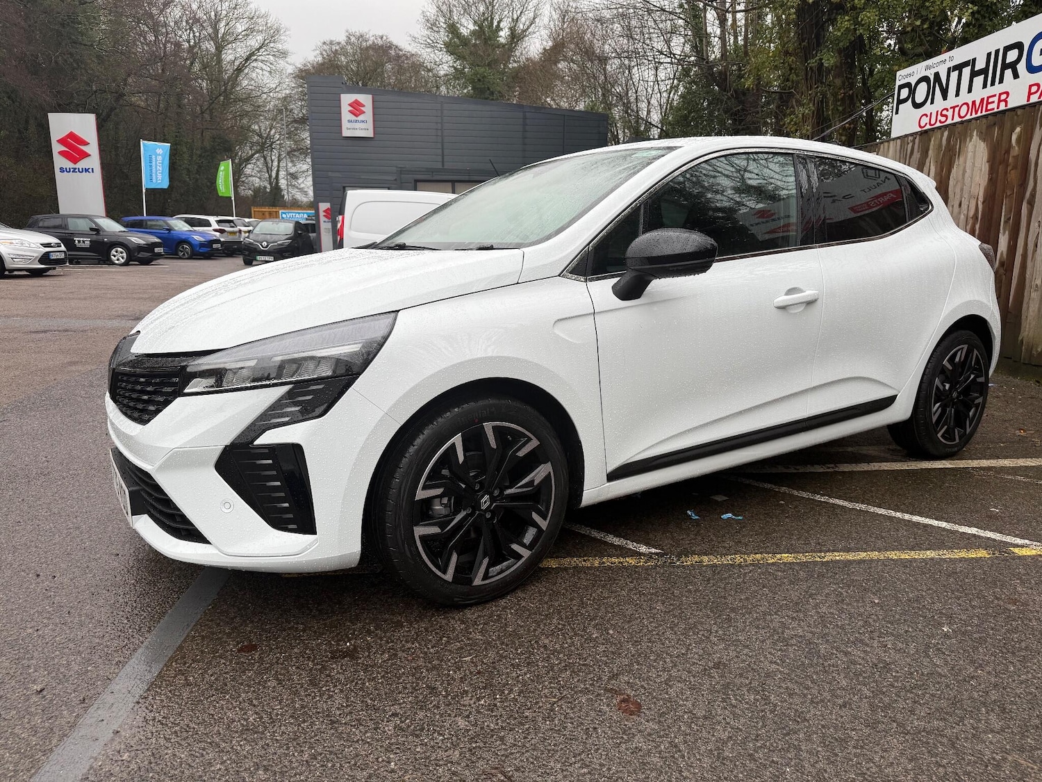 Used Renault Clio 2026 for sale - 77456065: Photo 3