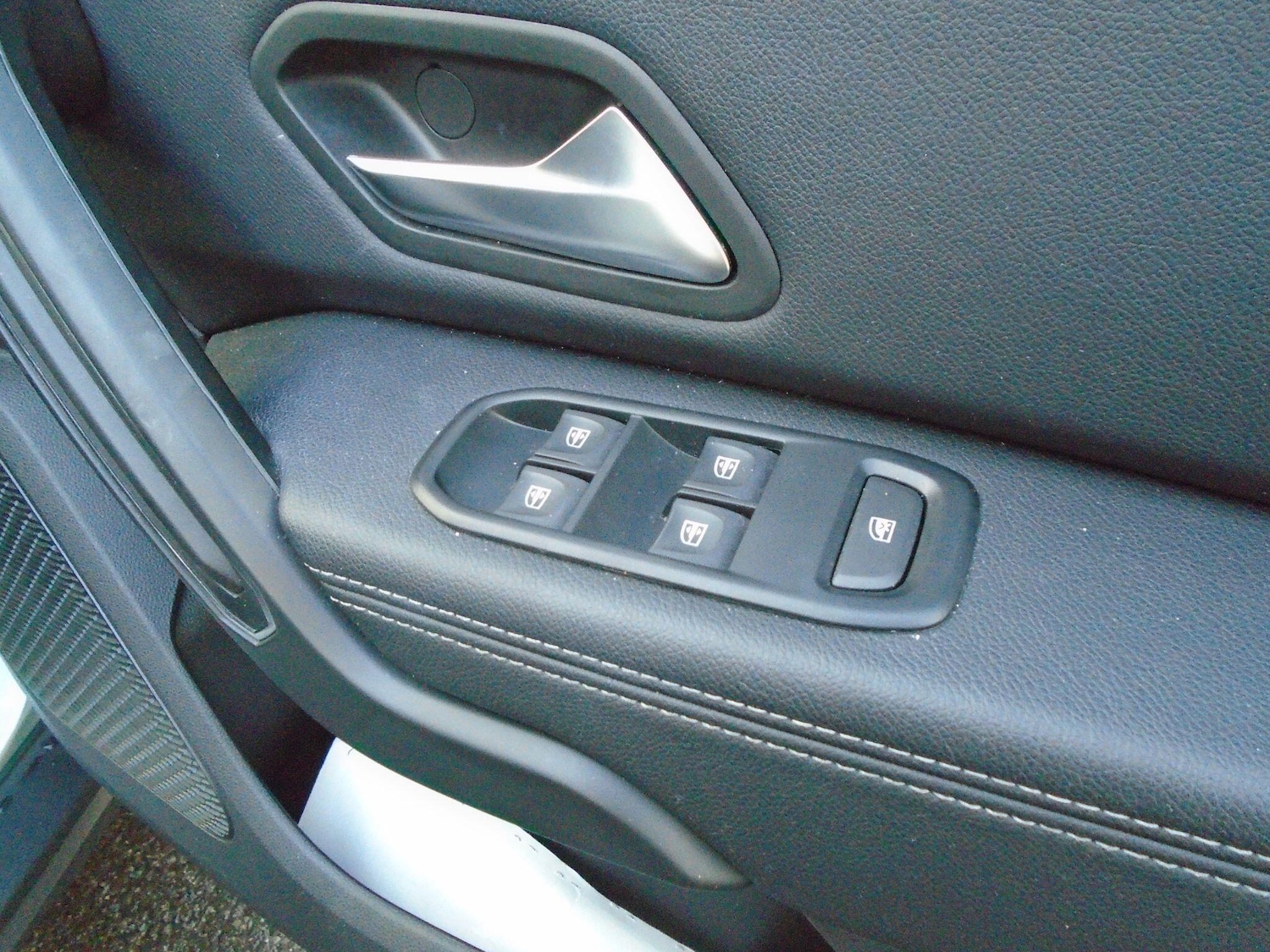 Used Dacia Duster 2022 for sale - 76899201: Photo 43