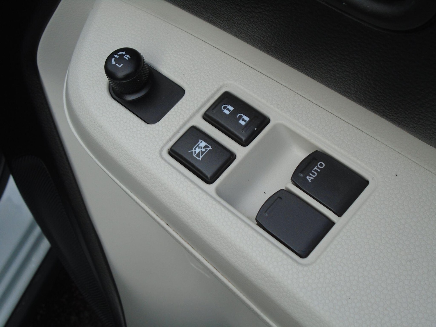 Used Suzuki Ignis 2020 for sale - 77029026: Photo 37