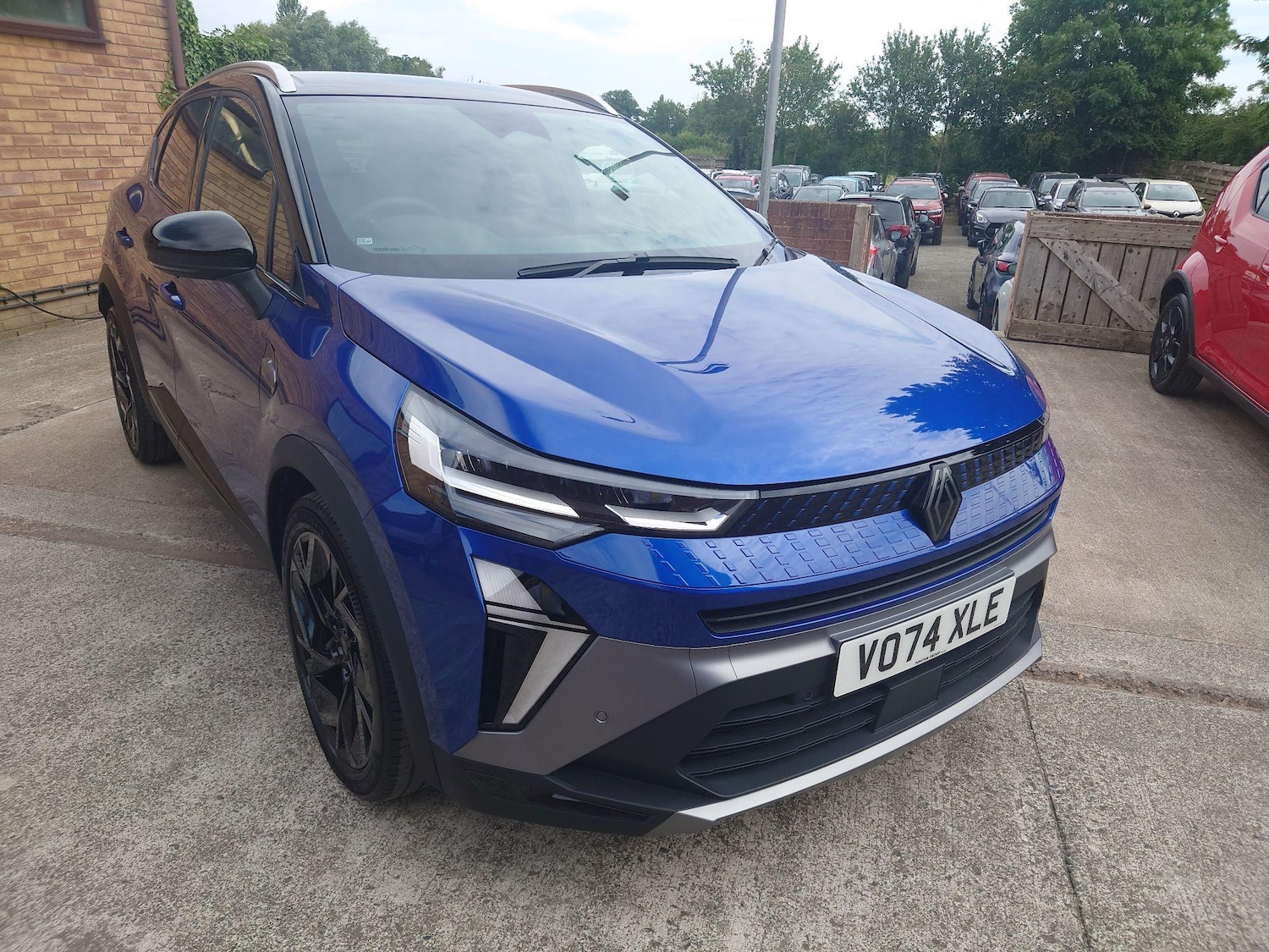 Used Renault Captur 2024 for sale - 76644970: Photo 1