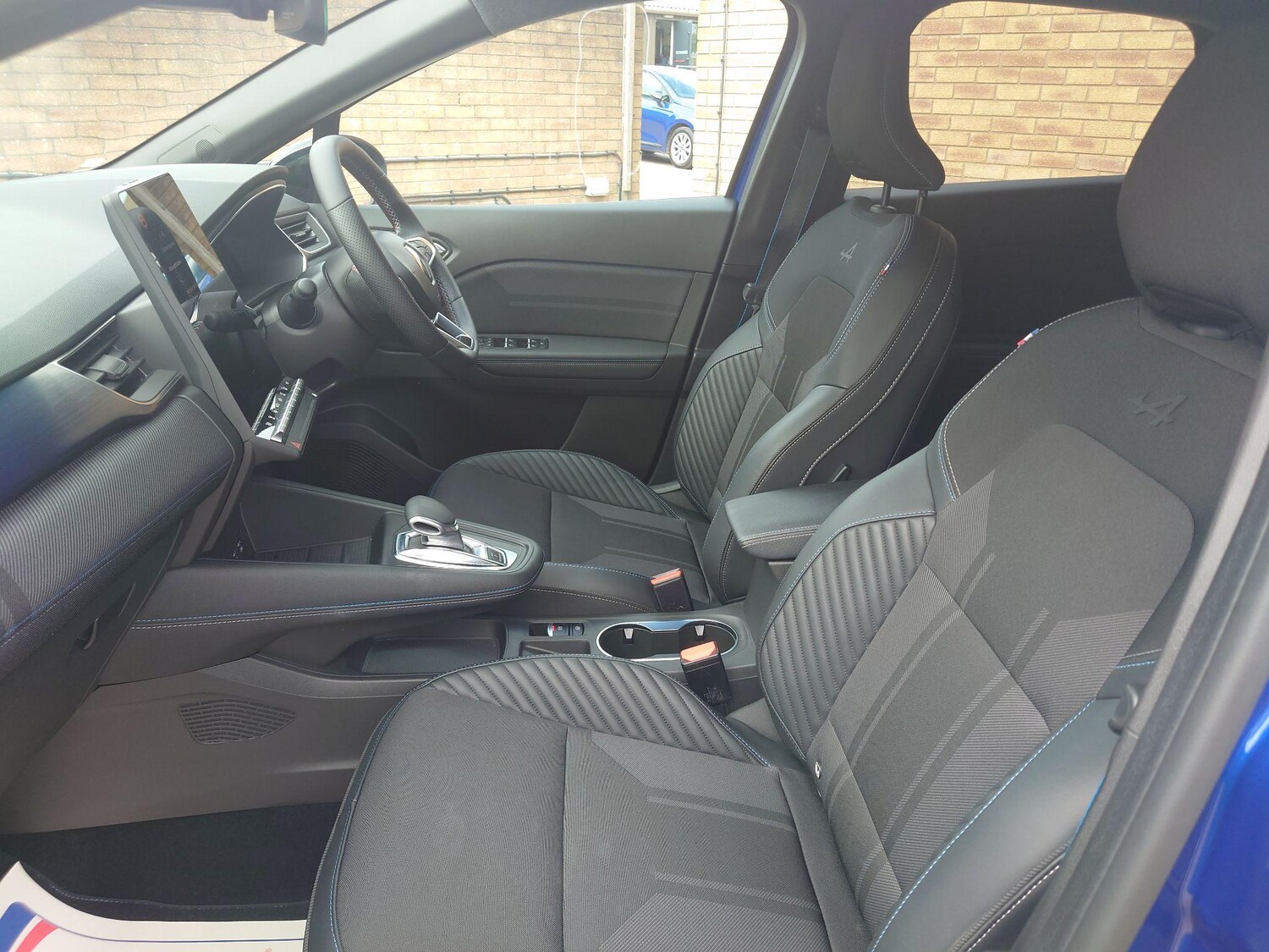 Used Renault Captur 2024 for sale - 76644970: Photo 13