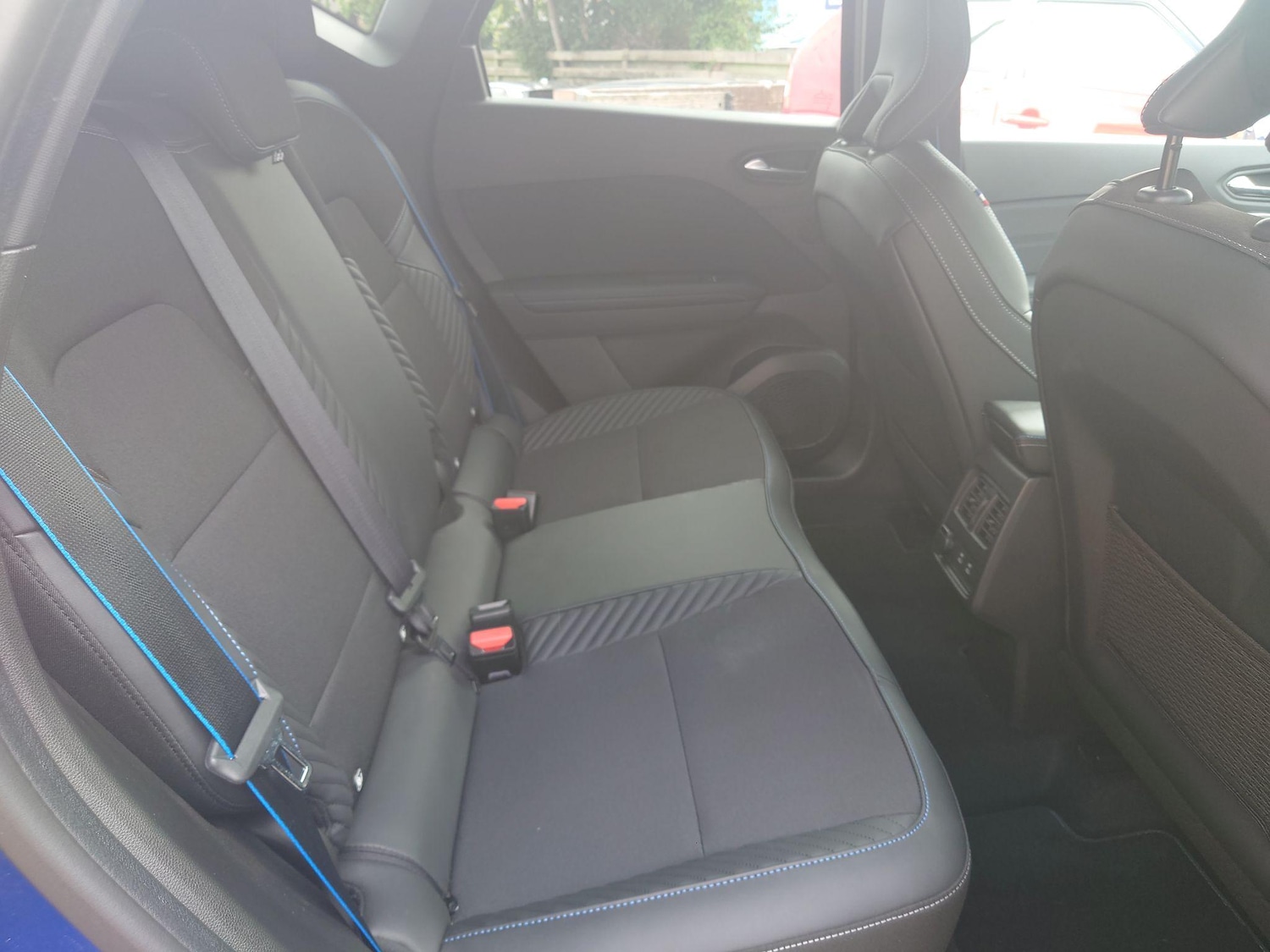 Used Renault Captur 2024 for sale - 76644970: Photo 16