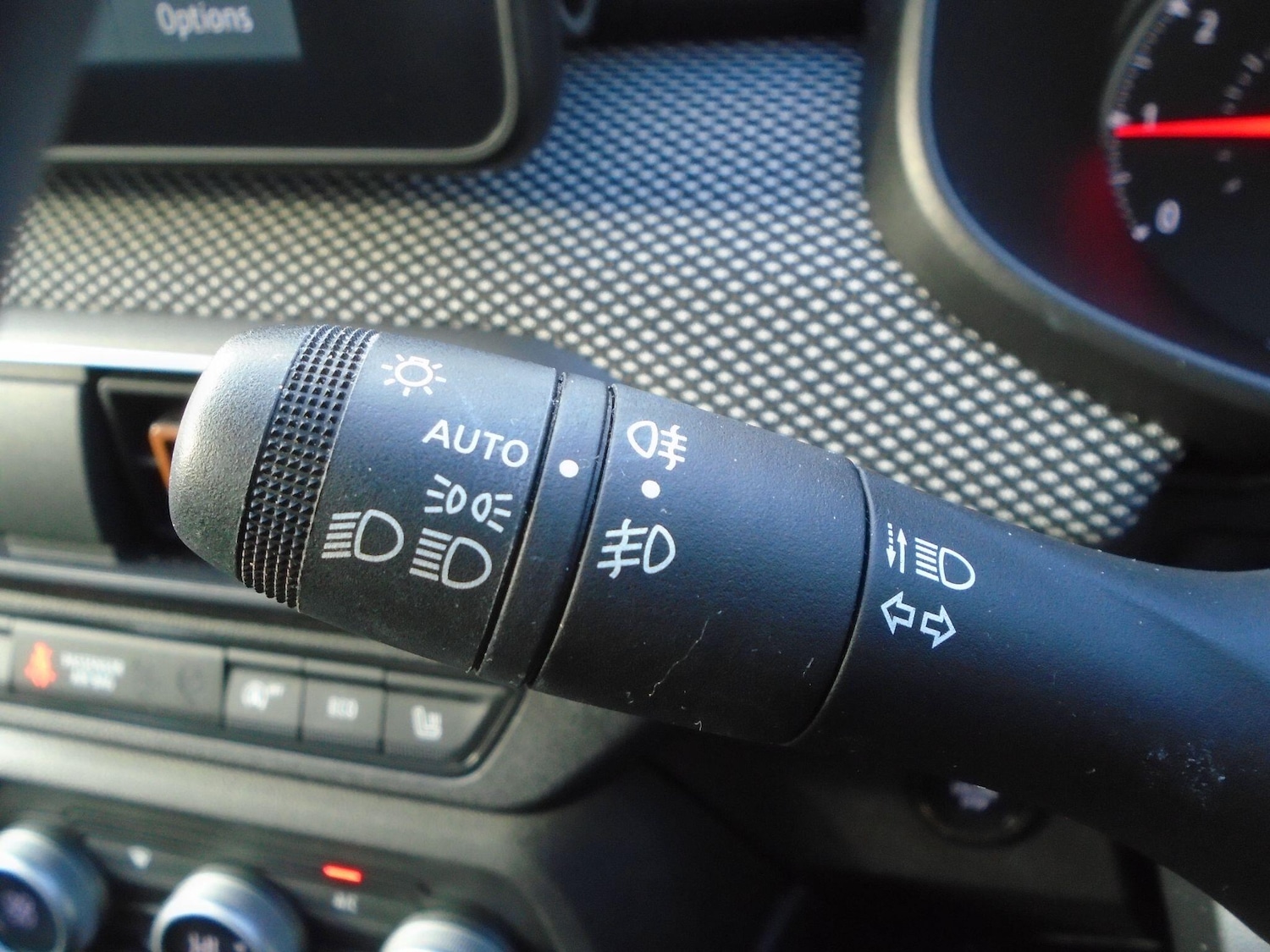 Used Dacia Sandero Stepway 2023 for sale - 77131443: Photo 43