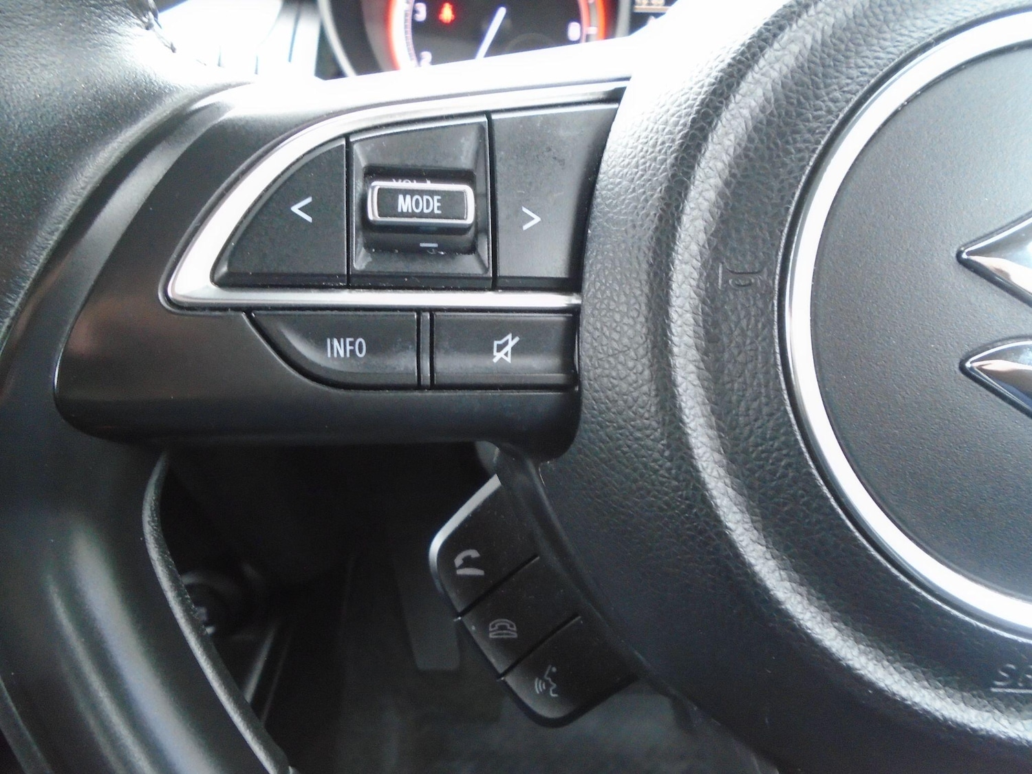 Used Suzuki Swift 2024 for sale - 77598513: Photo 38
