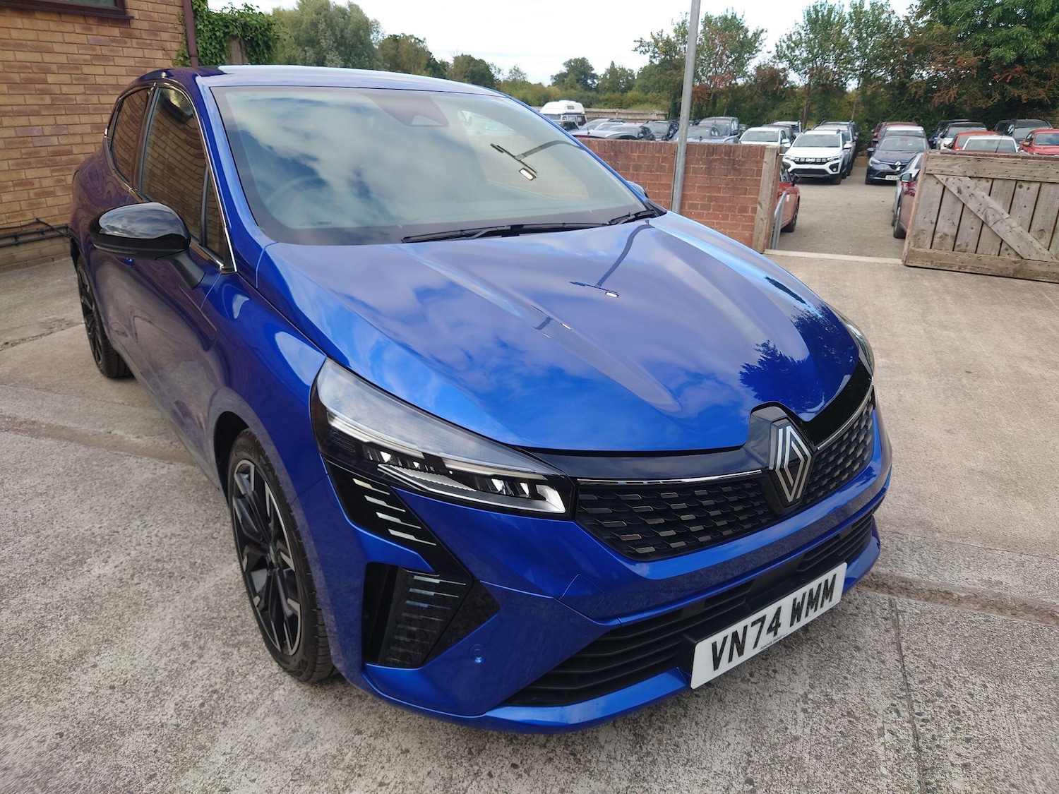 Used Renault Clio 2024 for sale - 76644980: Photo 1