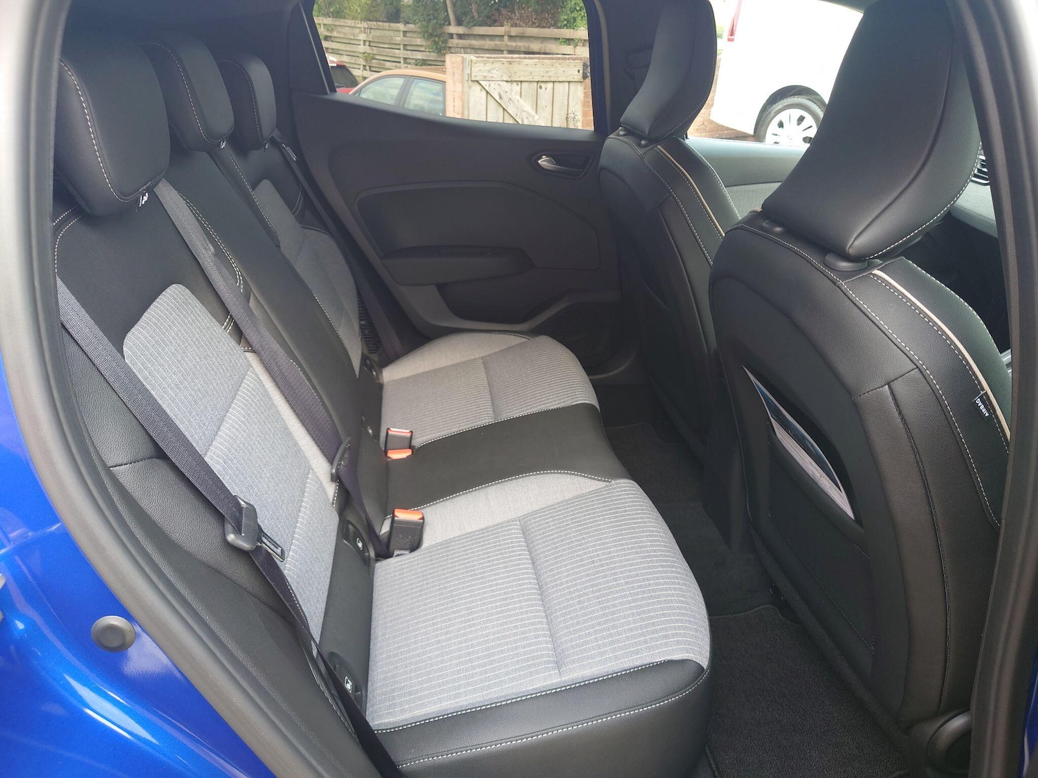 Used Renault Clio 2024 for sale - 76644980: Photo 12