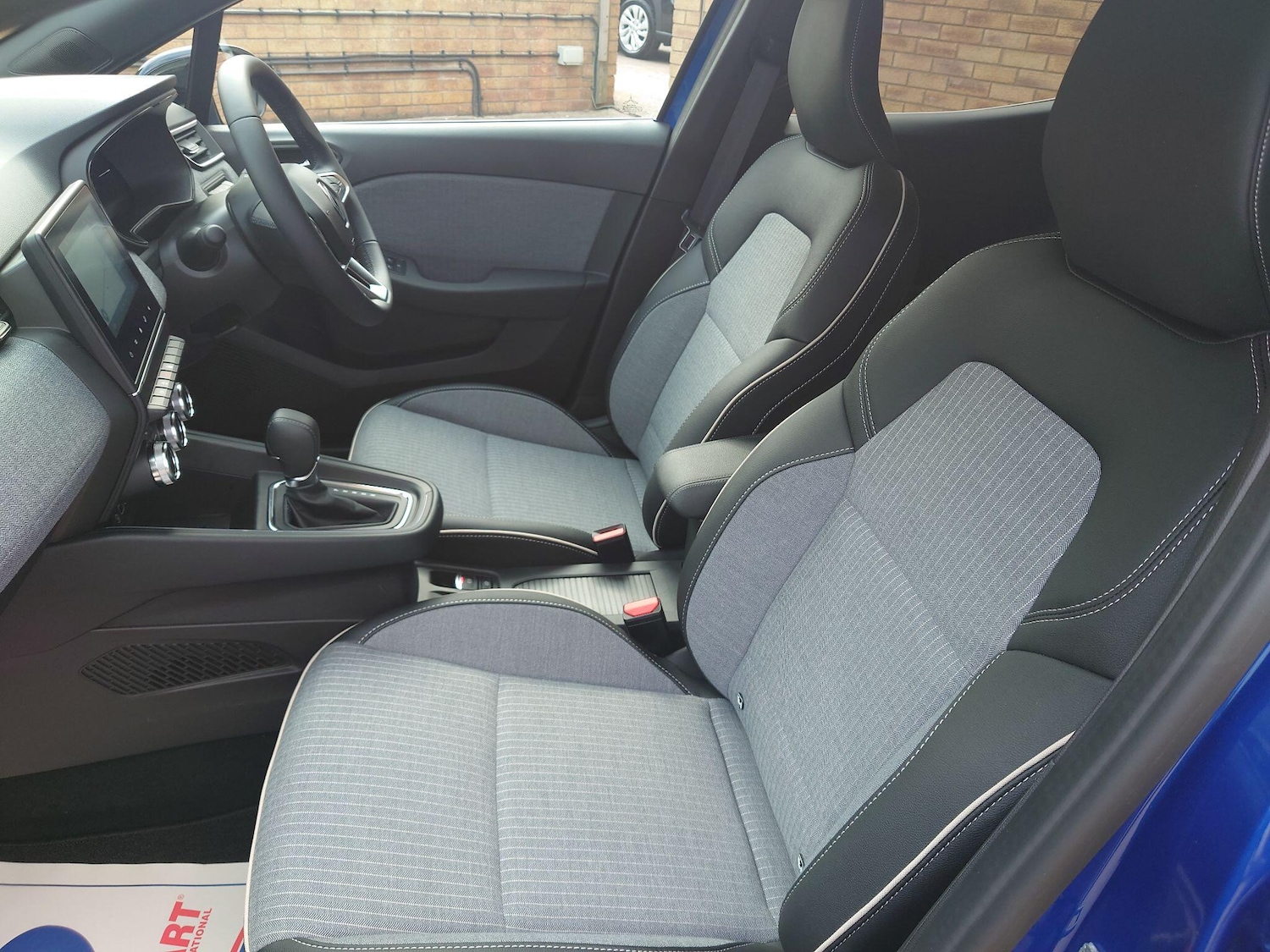 Used Renault Clio 2024 for sale - 76644980: Photo 19