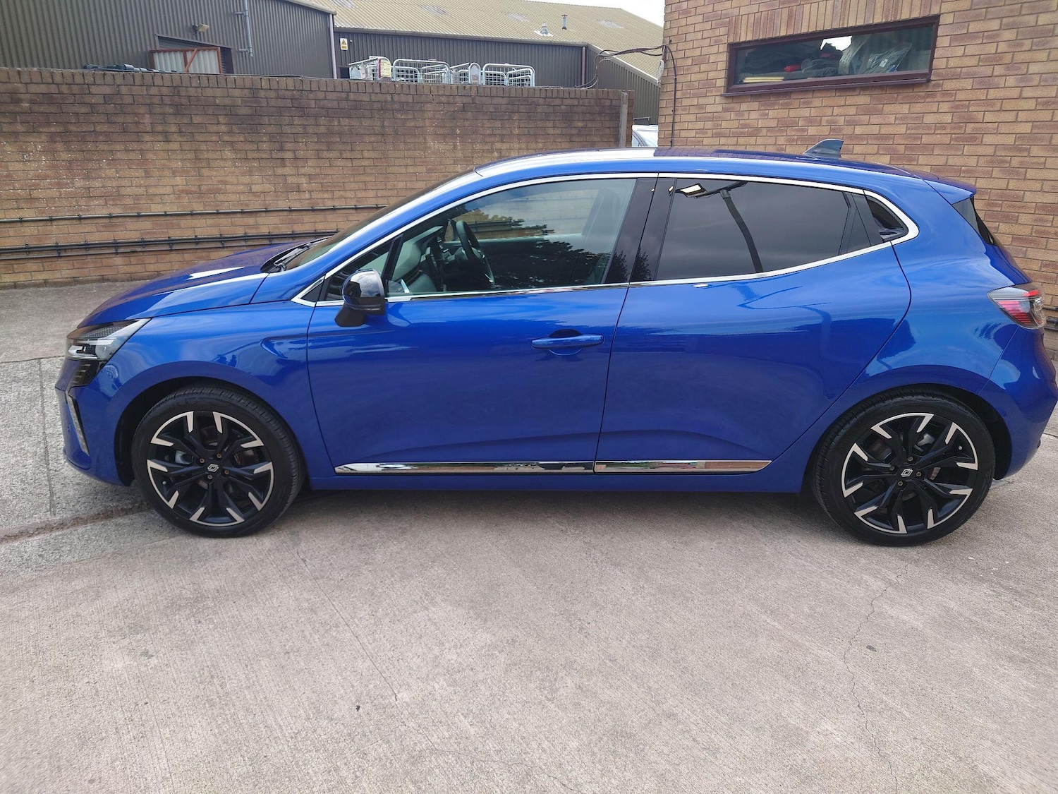 Used Renault Clio 2024 for sale - 76644980: Photo 5