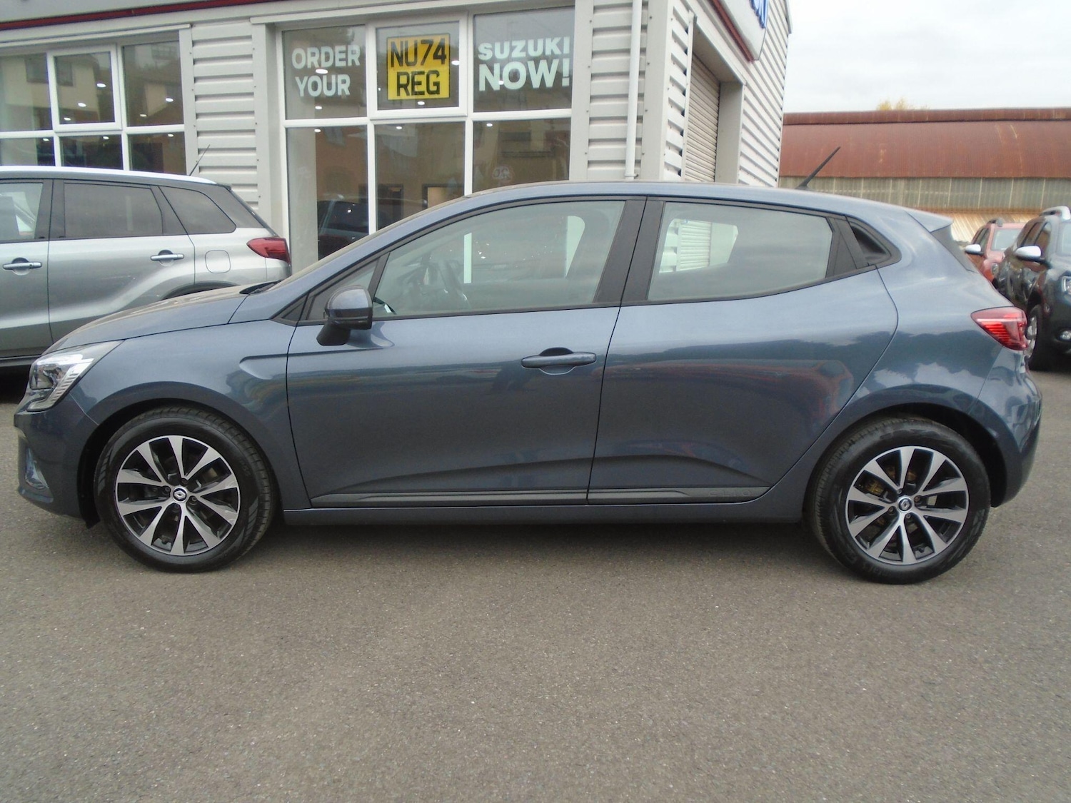 Used Renault Clio 2022 for sale - 76645679: Photo 4