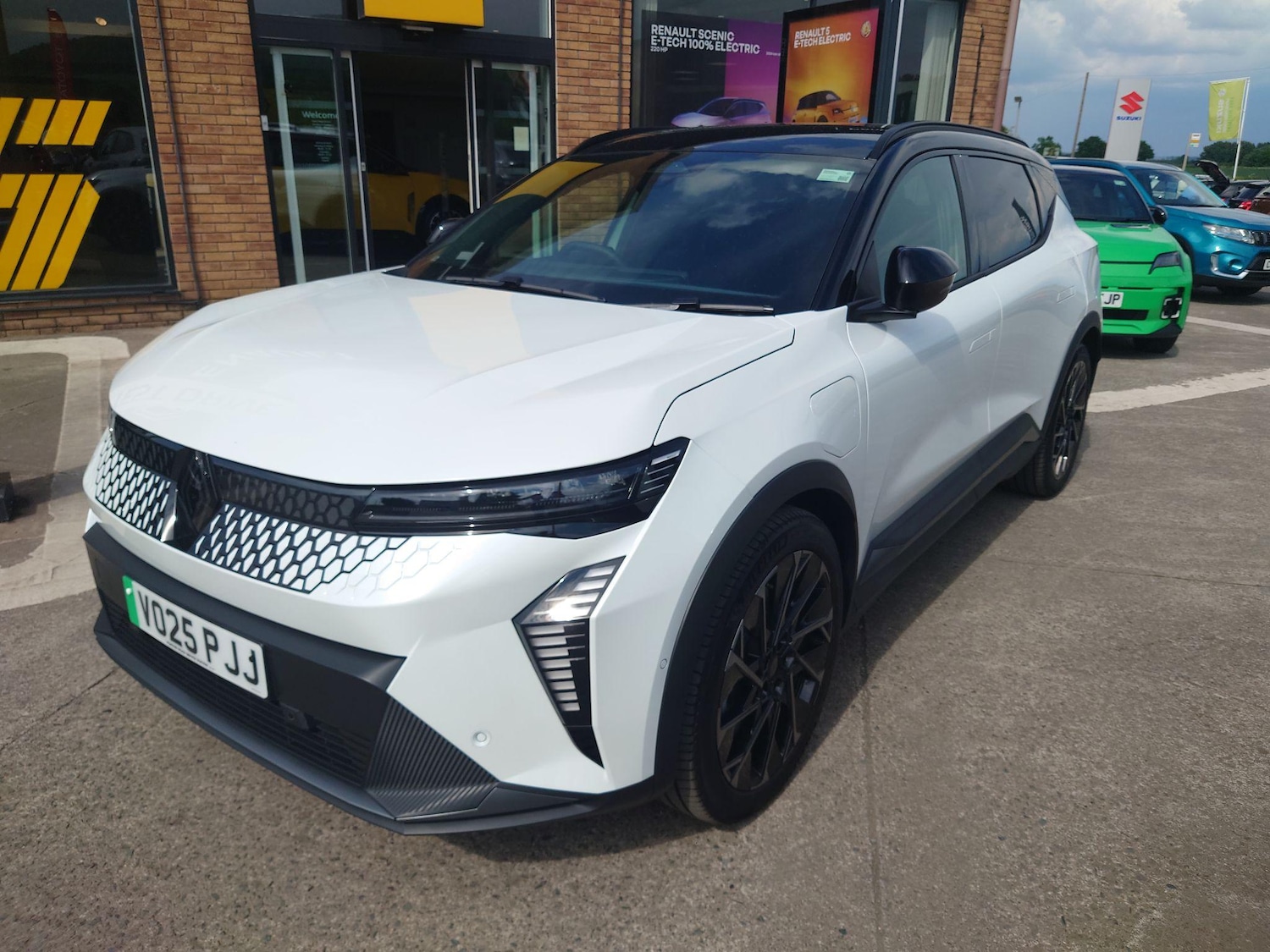 Used Renault Scenic E-Tech 2025 for sale - 76645448: Photo 3