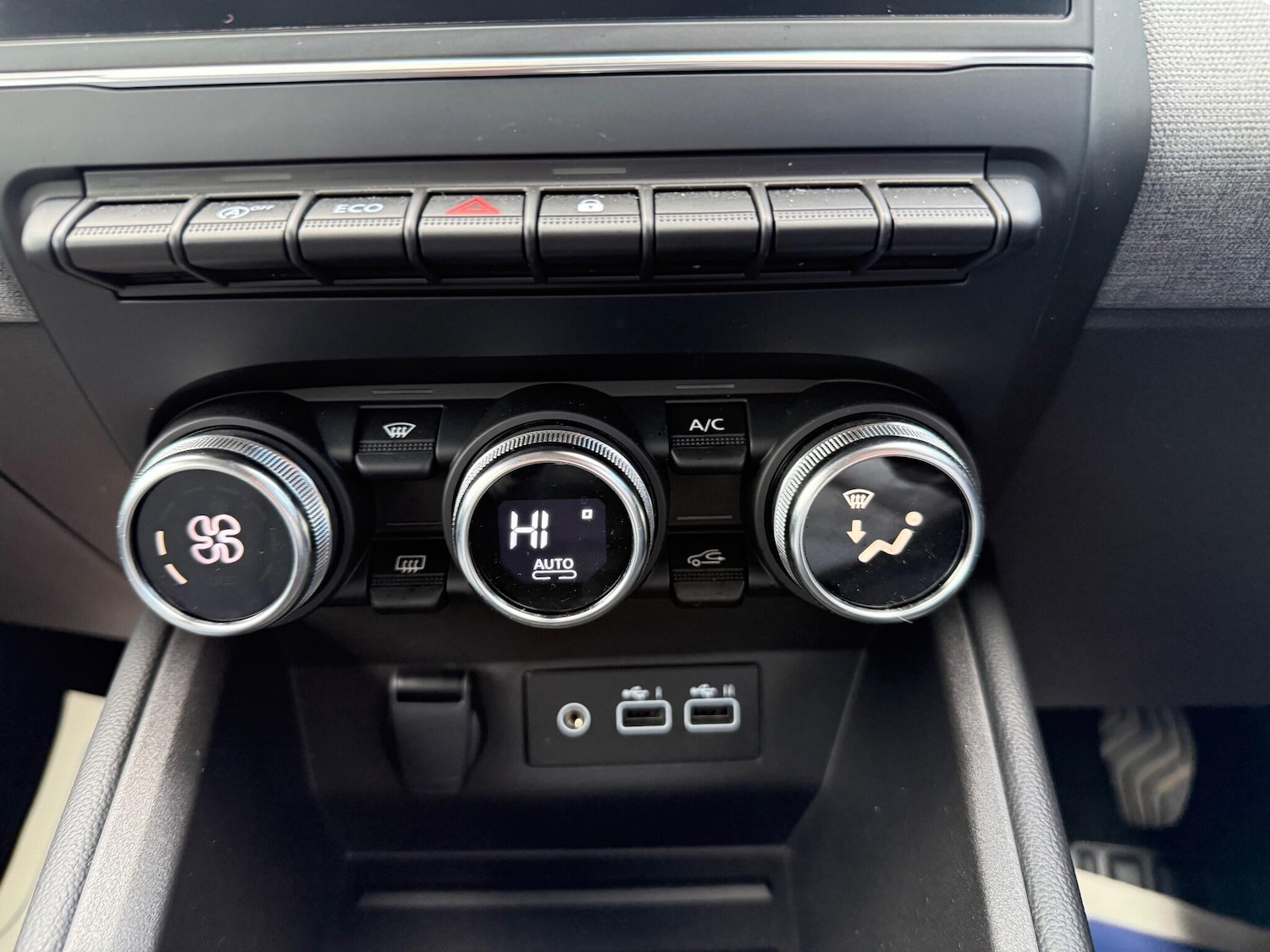 Used Renault Clio 2025 for sale - 76645520: Photo 15