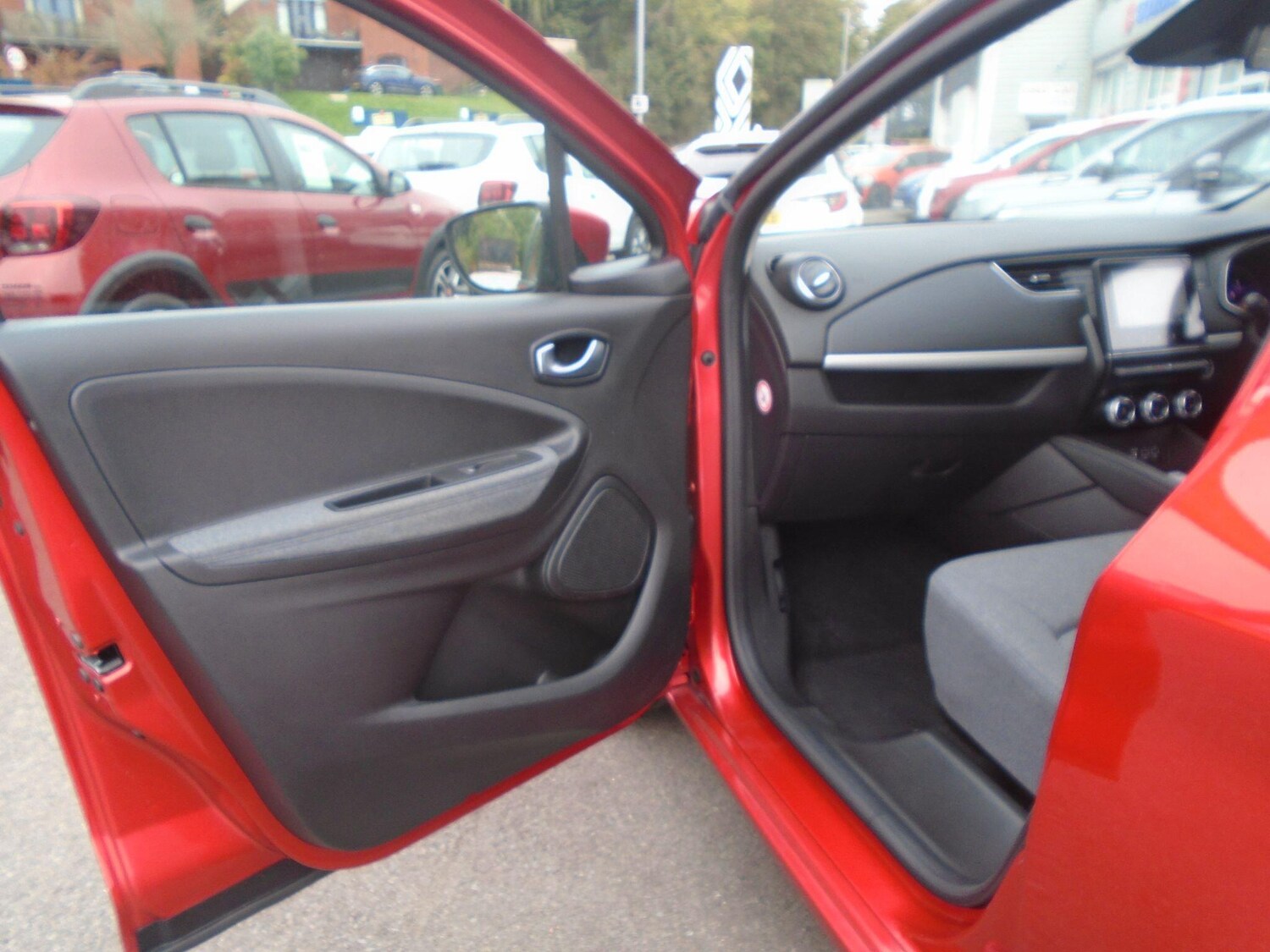 Used Renault Zoe 2021 for sale - 76645481: Photo 30