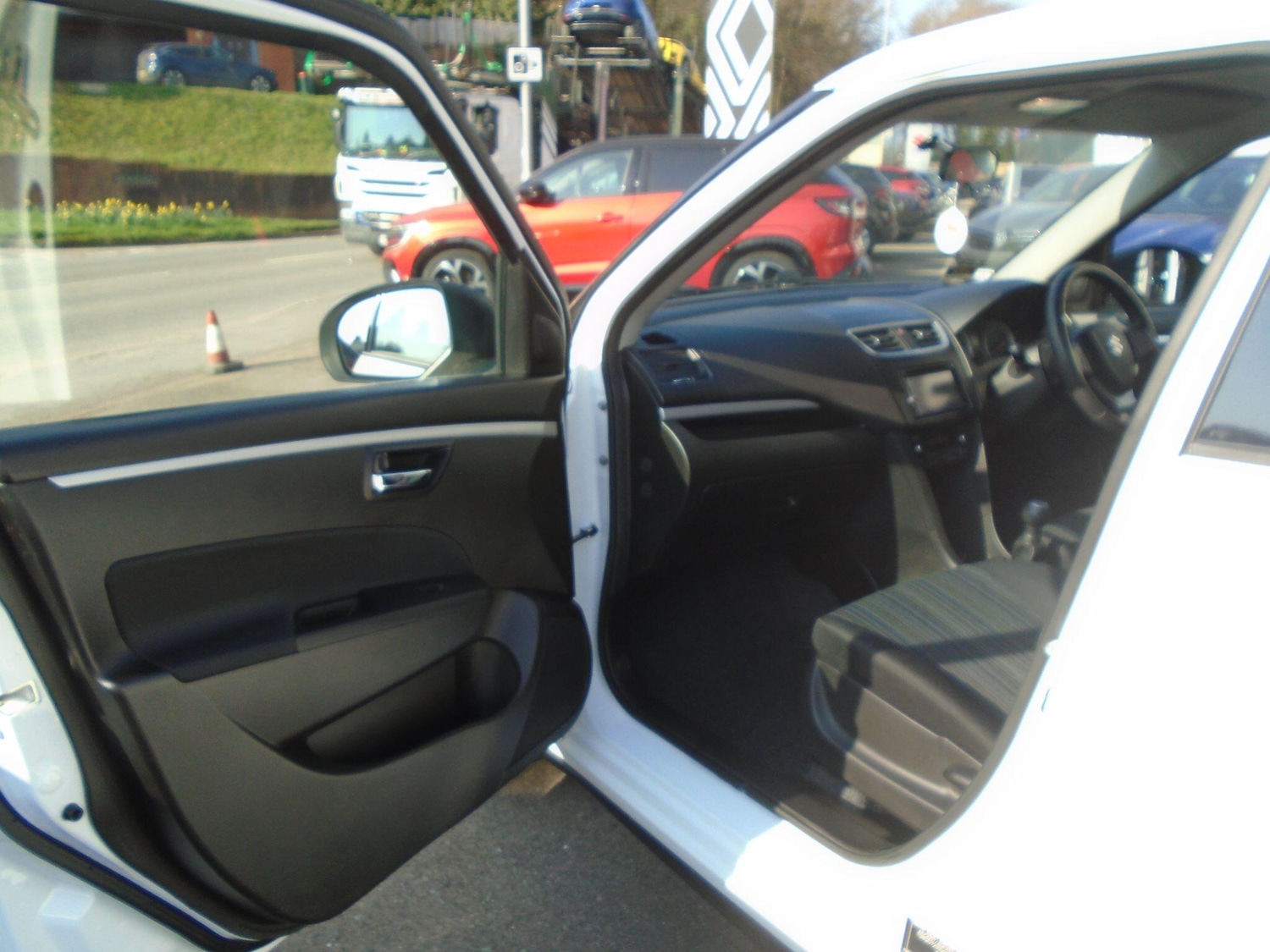 Used Suzuki Swift 2017 for sale - 77754054: Photo 23