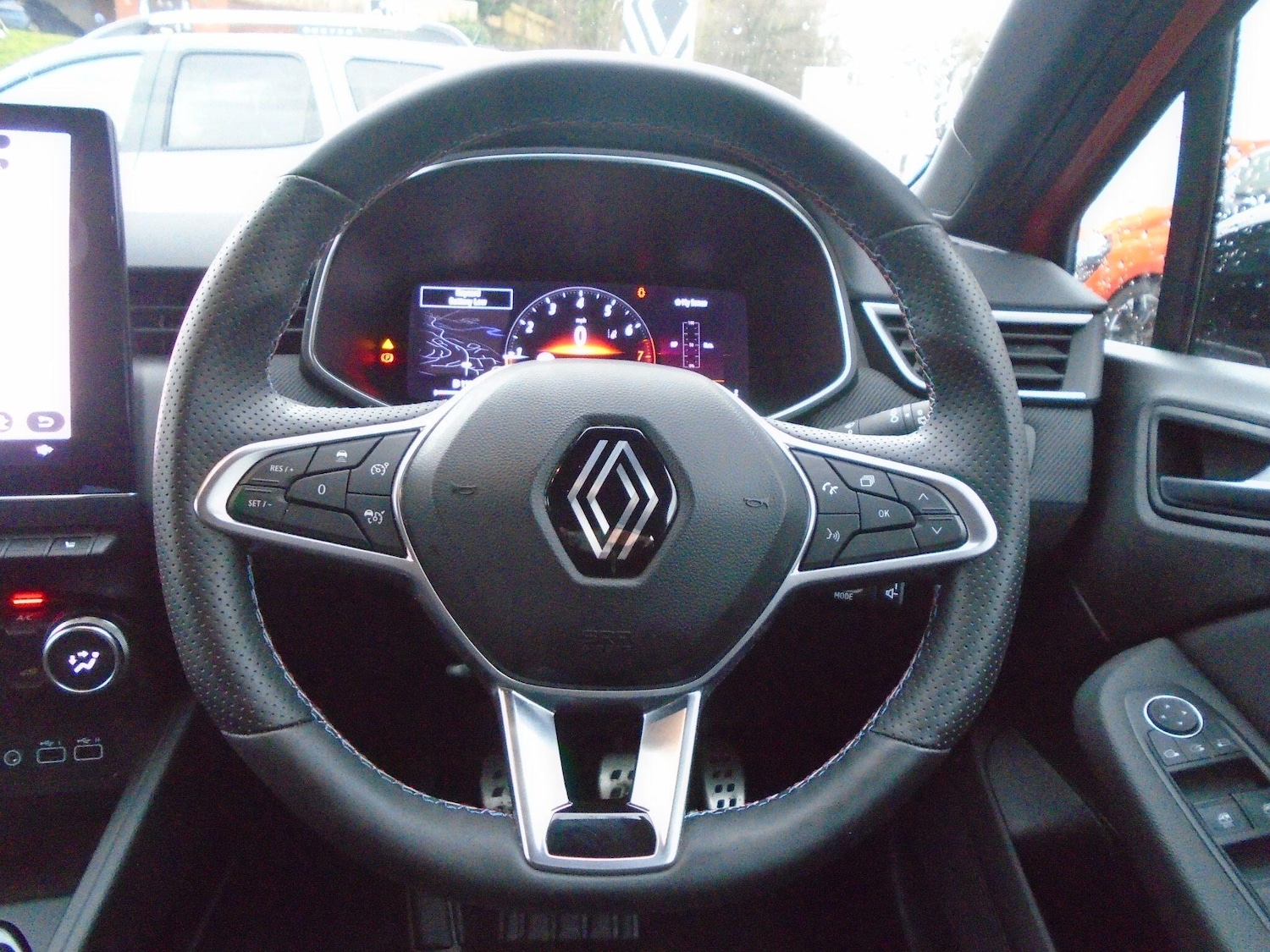 Used Renault Clio 2023 for sale - 77021118: Photo 31