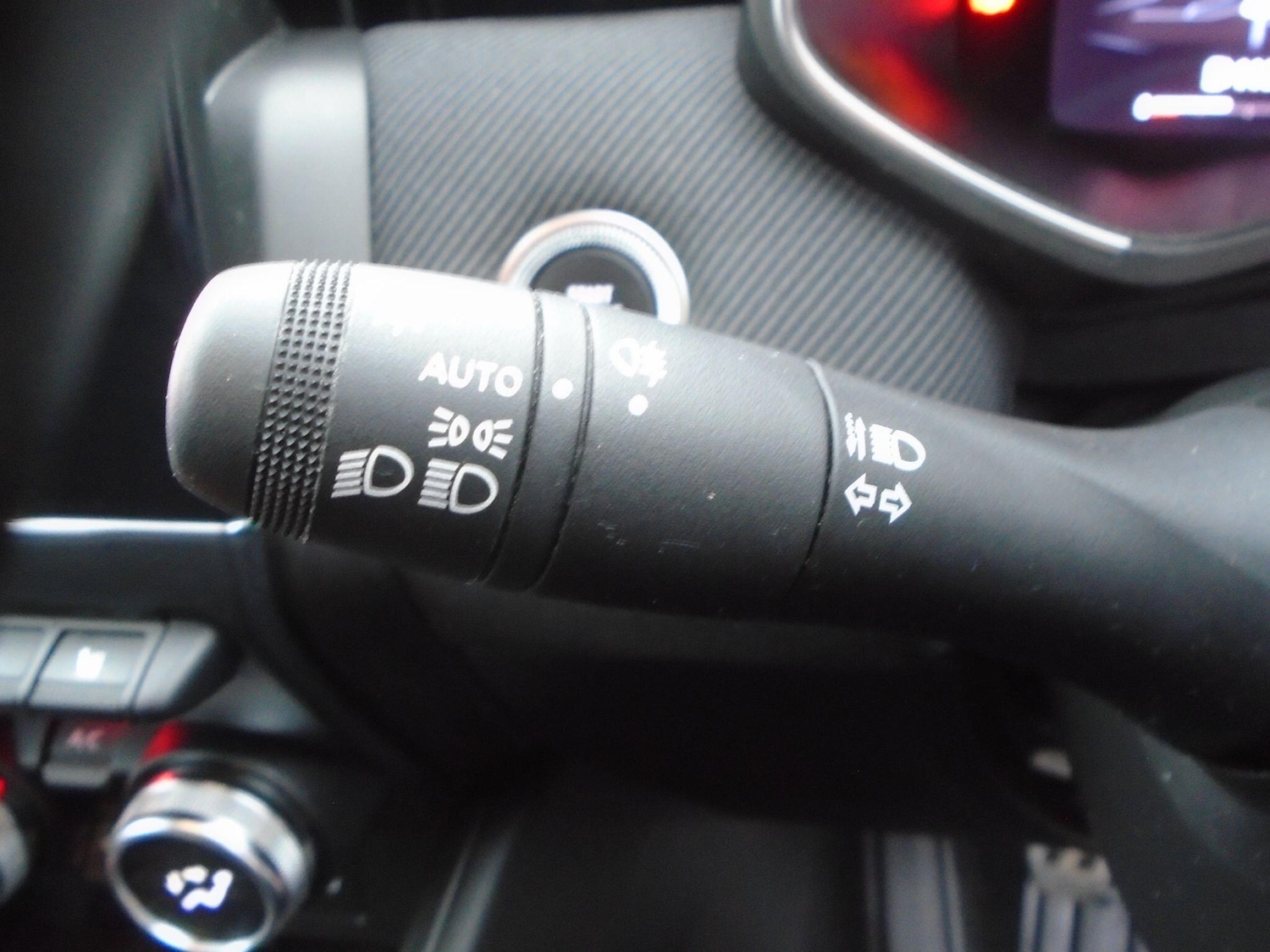 Used Renault Clio 2023 for sale - 77021118: Photo 41