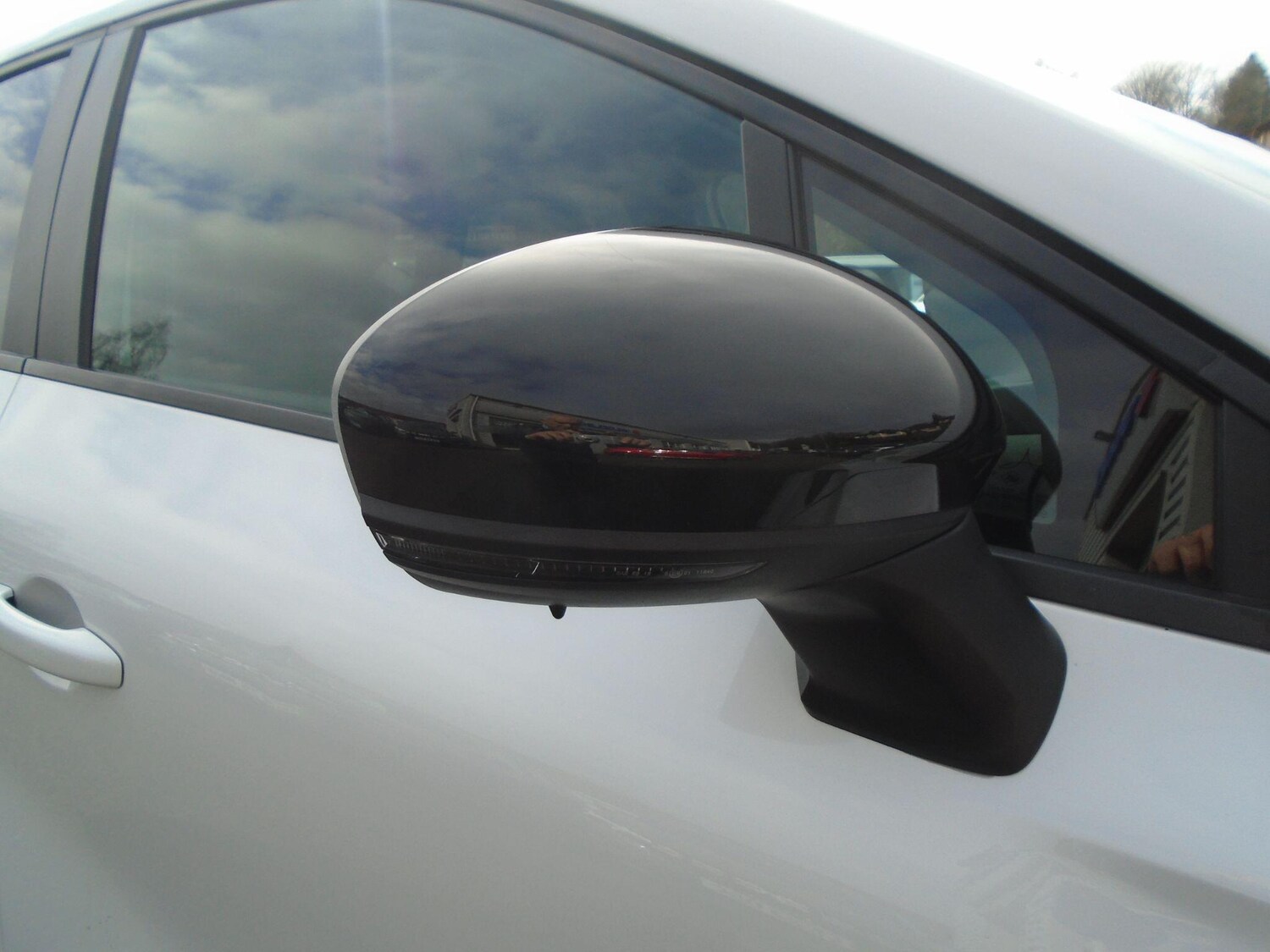 Used Renault Captur for sale - 77684084: Photo 16