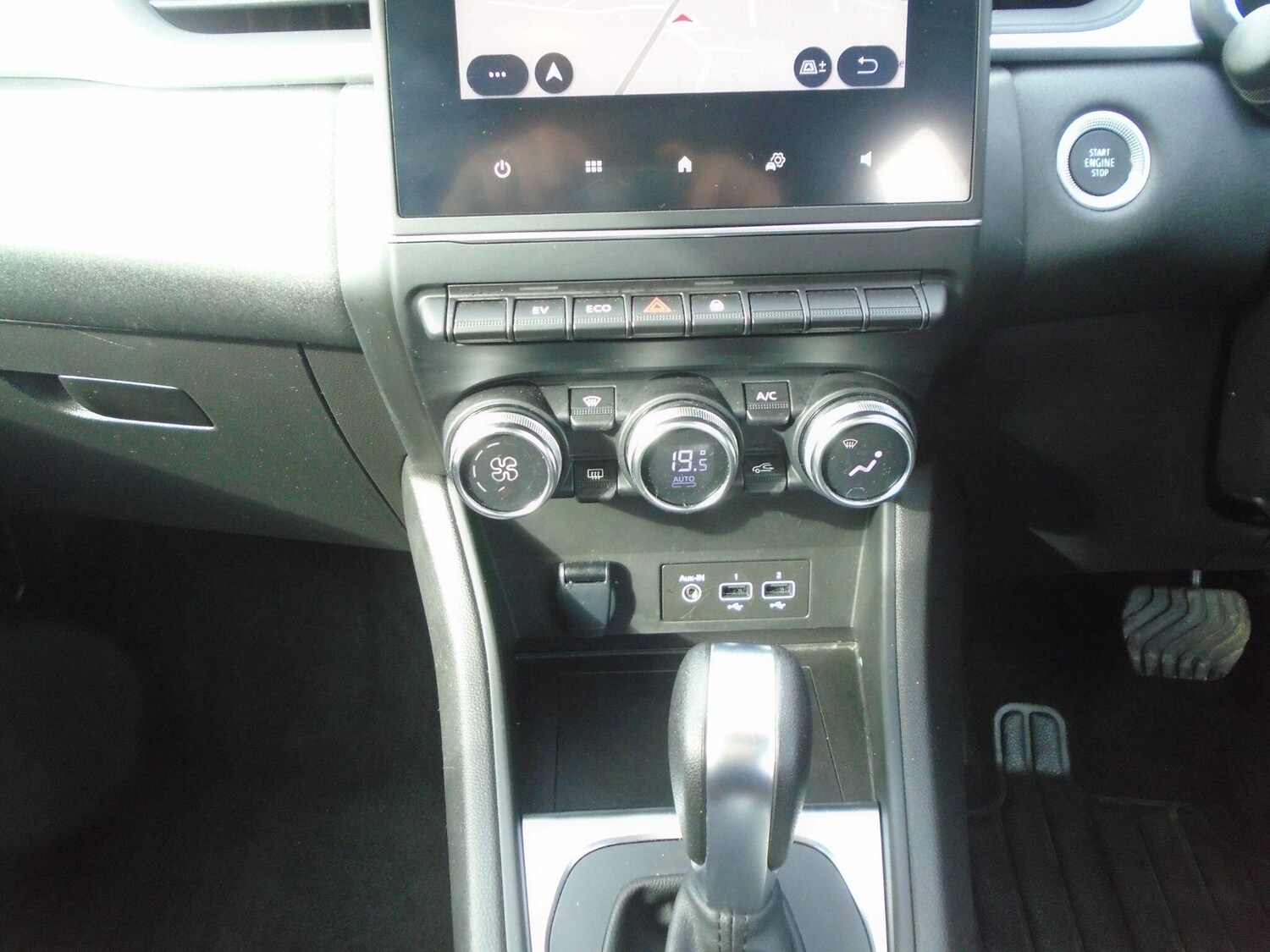 Used Renault Captur for sale - 77684084: Photo 38