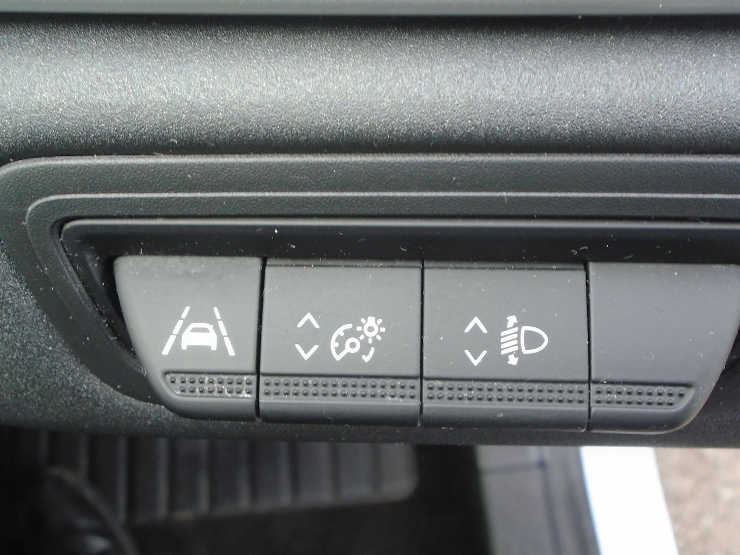 Used Renault Captur for sale - 77684084: Photo 45