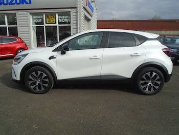 Used Renault Captur 2022 for sale - 77684084: Photo