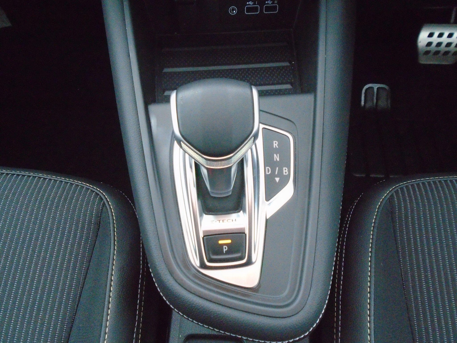 Used Renault Captur 2023 for sale - 76528025: Photo 44