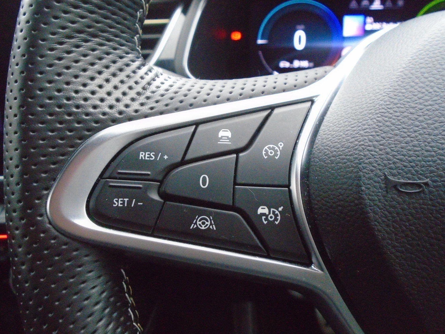 Used Renault Captur 2023 for sale - 76528025: Photo 53