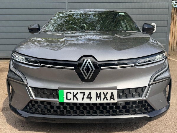 Used Renault Megane E Tech 2024 for sale - 76271000: Photo 2