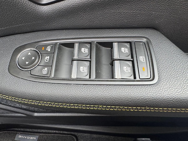 Used Renault Megane E Tech 2024 for sale - 76271000: Photo 37