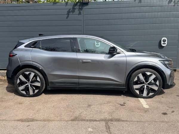 Used Renault Megane E Tech 2024 for sale - 76271000: Photo 5