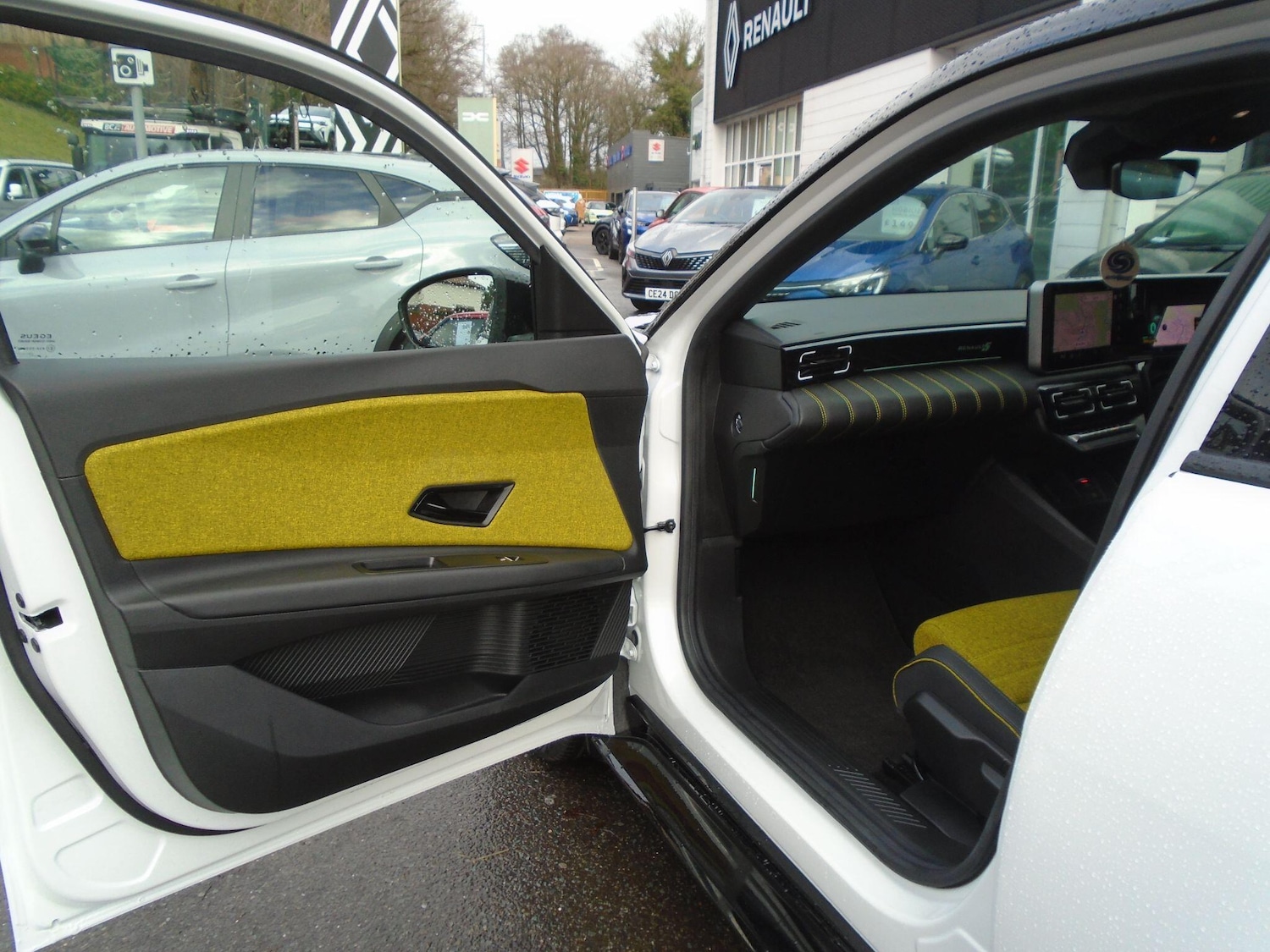 Used Renault 5 E-Tech electric 2025 for sale - 77279002: Photo 28