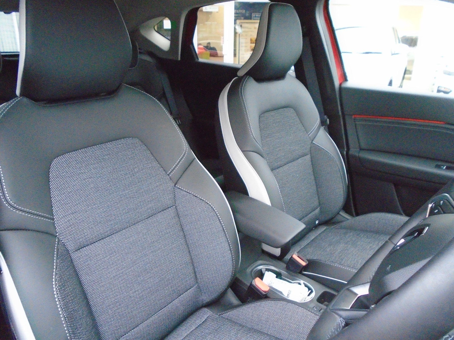 Used Renault Captur 2023 for sale - 76522415: Photo 24