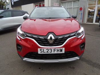 Used Renault Captur 2023 for sale - 76522415: Photo