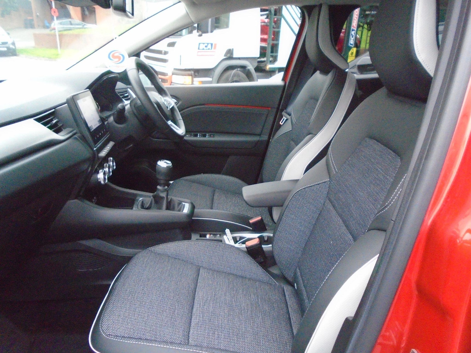 Used Renault Captur 2023 for sale - 76522415: Photo 30