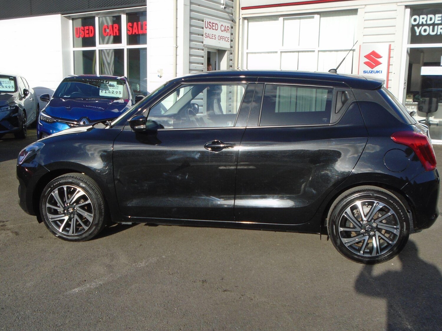 Used Suzuki Swift 2022 for sale - 77838575: Photo 4