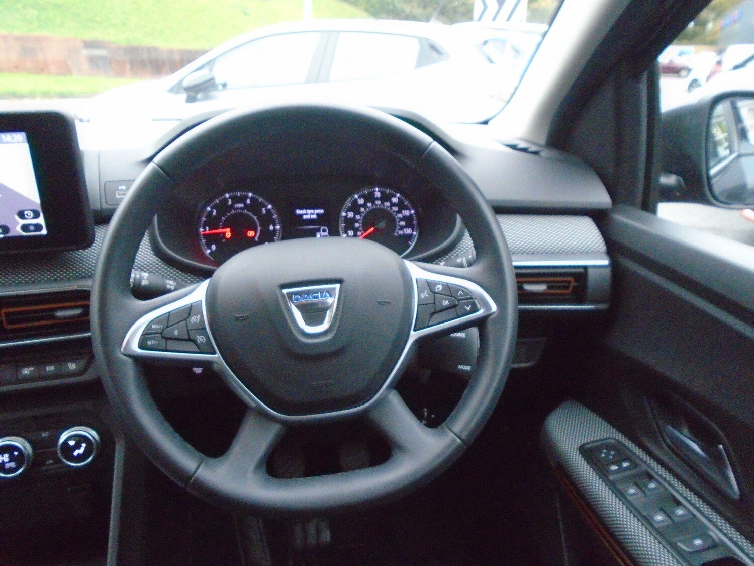 Used Dacia Sandero Stepway 2023 for sale - 76645090: Photo 31