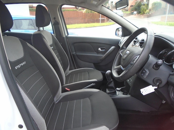 Used Dacia Sandero Stepway 2018 for sale - 76327378: Photo 22