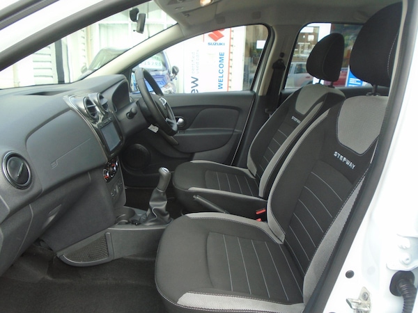 Used Dacia Sandero Stepway 2018 for sale - 76327378: Photo 29