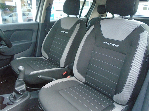 Used Dacia Sandero Stepway 2018 for sale - 76327378: Photo 30
