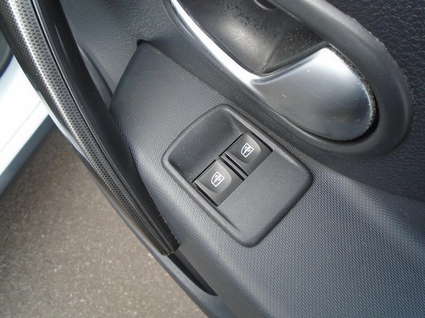Used Dacia Sandero Stepway 2018 for sale - 76327378: Photo 42